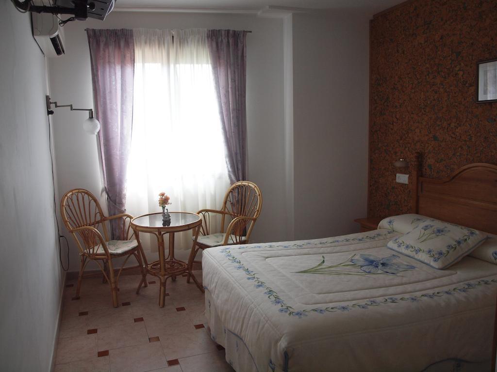Hostal Yuste ガルガンタ・ラ・オジャ 部屋 写真