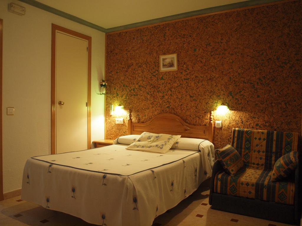 Hostal Yuste ガルガンタ・ラ・オジャ 部屋 写真